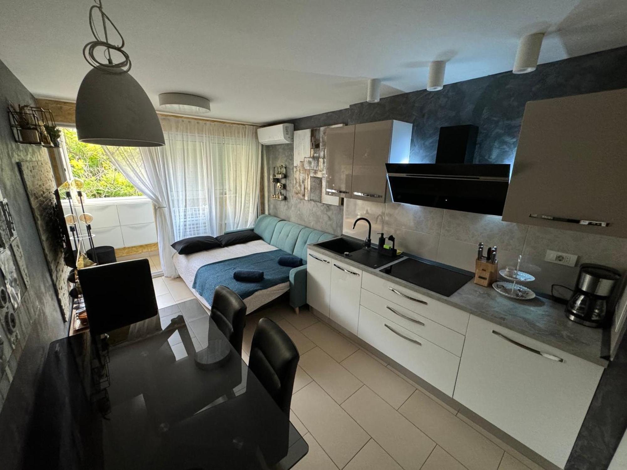 ספליט Apartment Astra With Private Parking מראה חיצוני תמונה